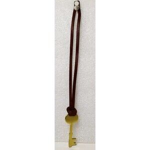 Fossil Gold Tone Skeleton Key Charm Hangtag Leather Strap Purse Key Fob